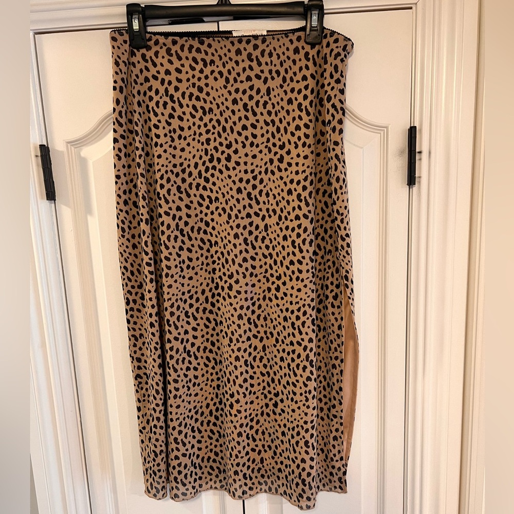 NWOT Leopard pencil skirt